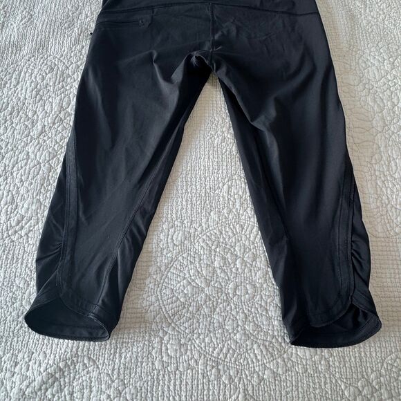 Lululemon Women's  Capri Activewear Leggings/Pants Size 6 Black Compression - Picture 5 of 11